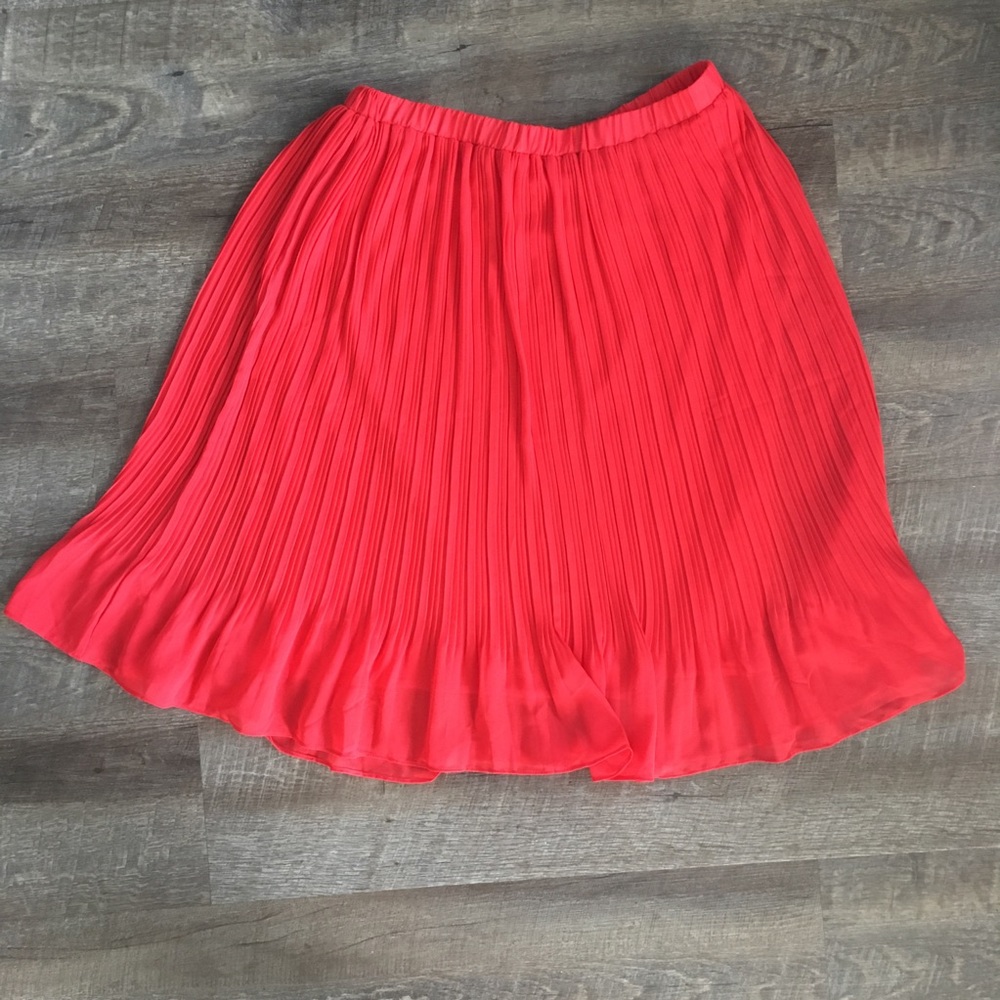 Comme Toi Endless Pleated Red Skirt-SZ Large